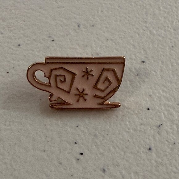 Disney Parks Mad Tea Party Alice in Wonderland Pendant Pin Bar Brooch Disneyana - Picture 1 of 5